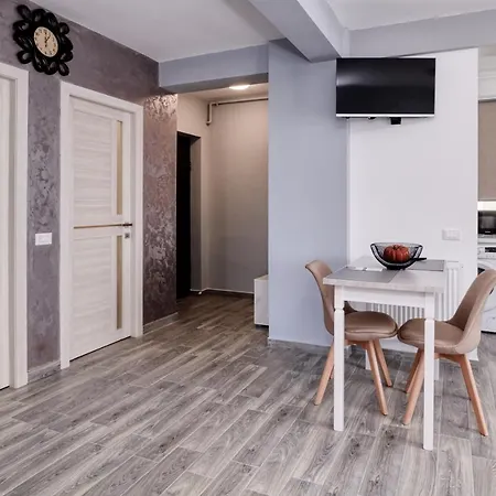 Apartament Razvan *